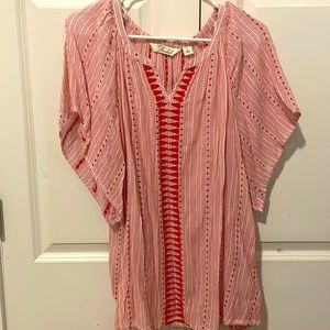 A beautiful designed blouse!